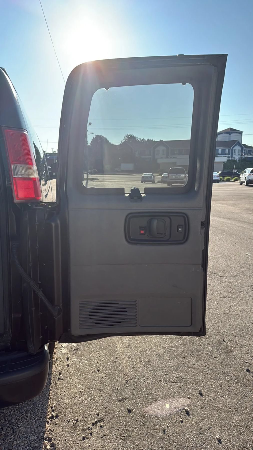 Used 2017 Chevrolet Express 3500 LS RWD image 12