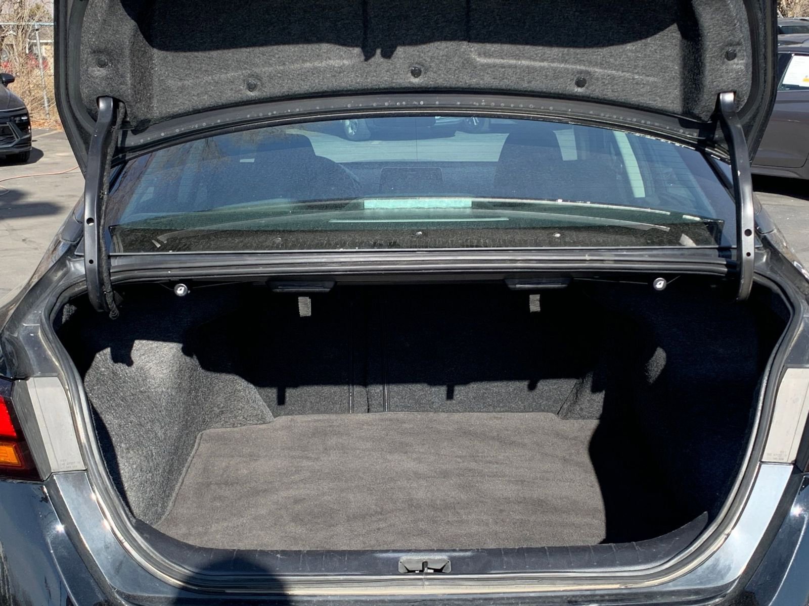 Used 2025 Nissan Altima 2.5 SV image 30