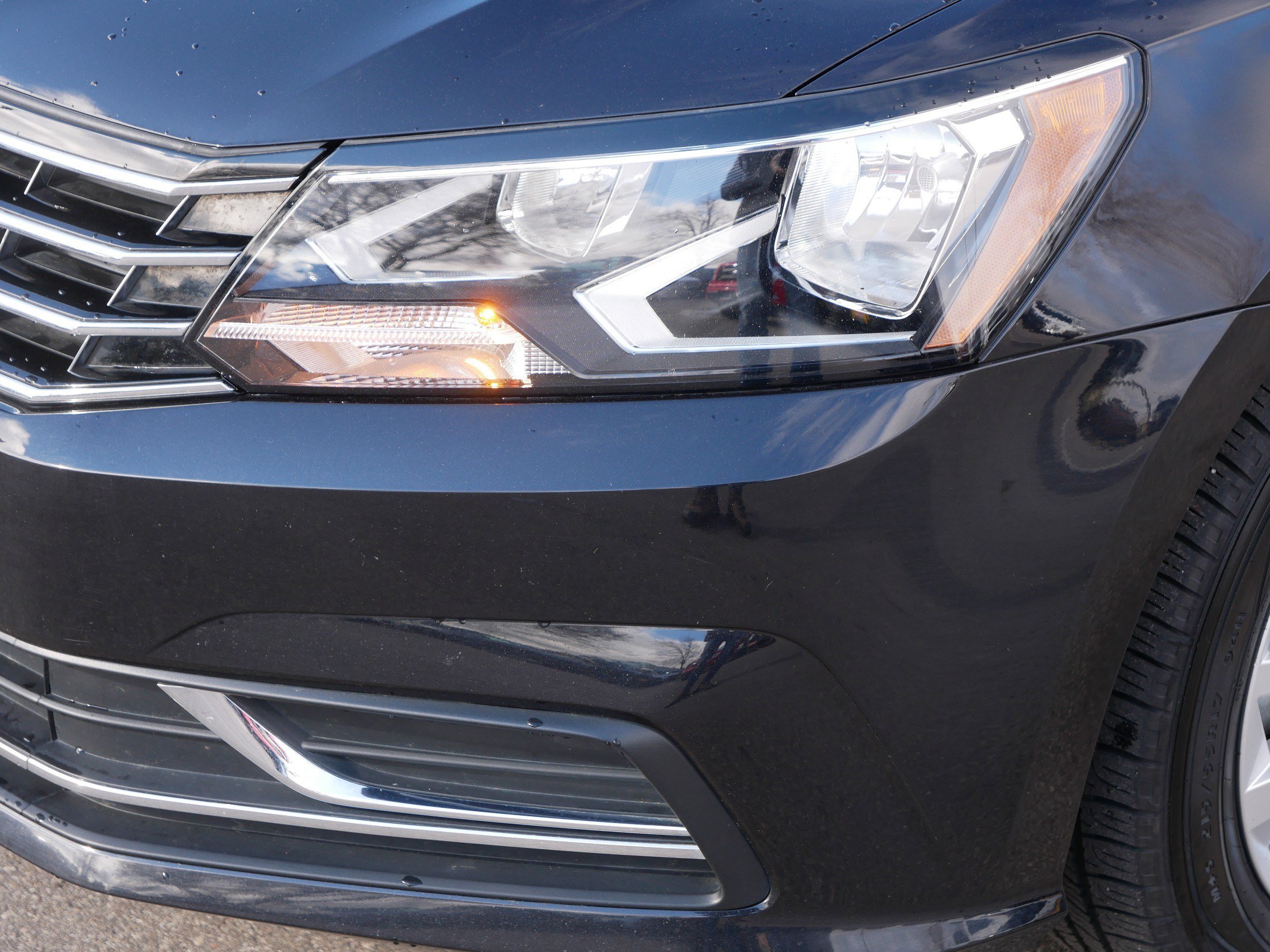 Used 2018 Volkswagen Passat 2.0T SE image 16