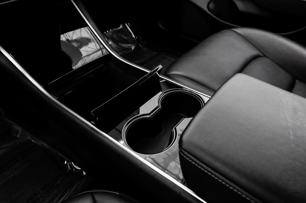 Used 2019 Tesla Model 3 Standard Range RWD image 26