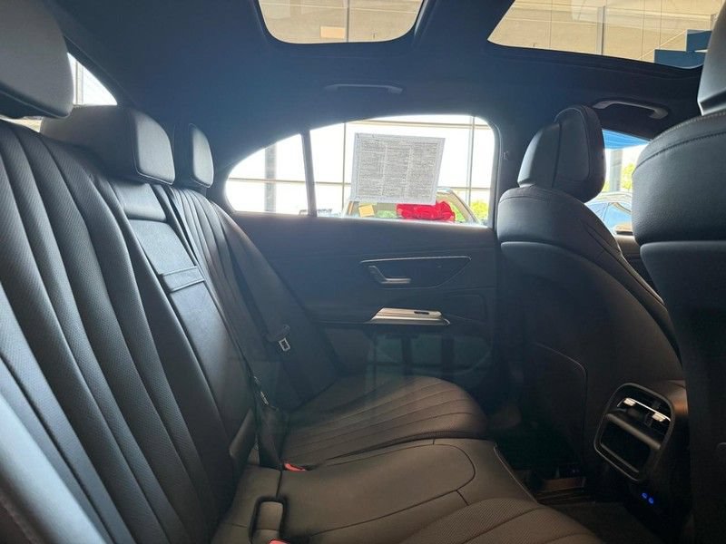 New 2026 Mercedes-Benz E 350 4MATIC Sedan image 9