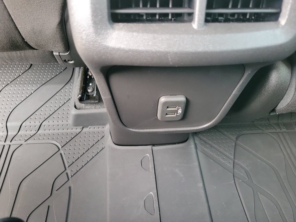 Used 2024 Chevrolet Equinox LS w/ LS Convenience Package AWD/4WD image 36