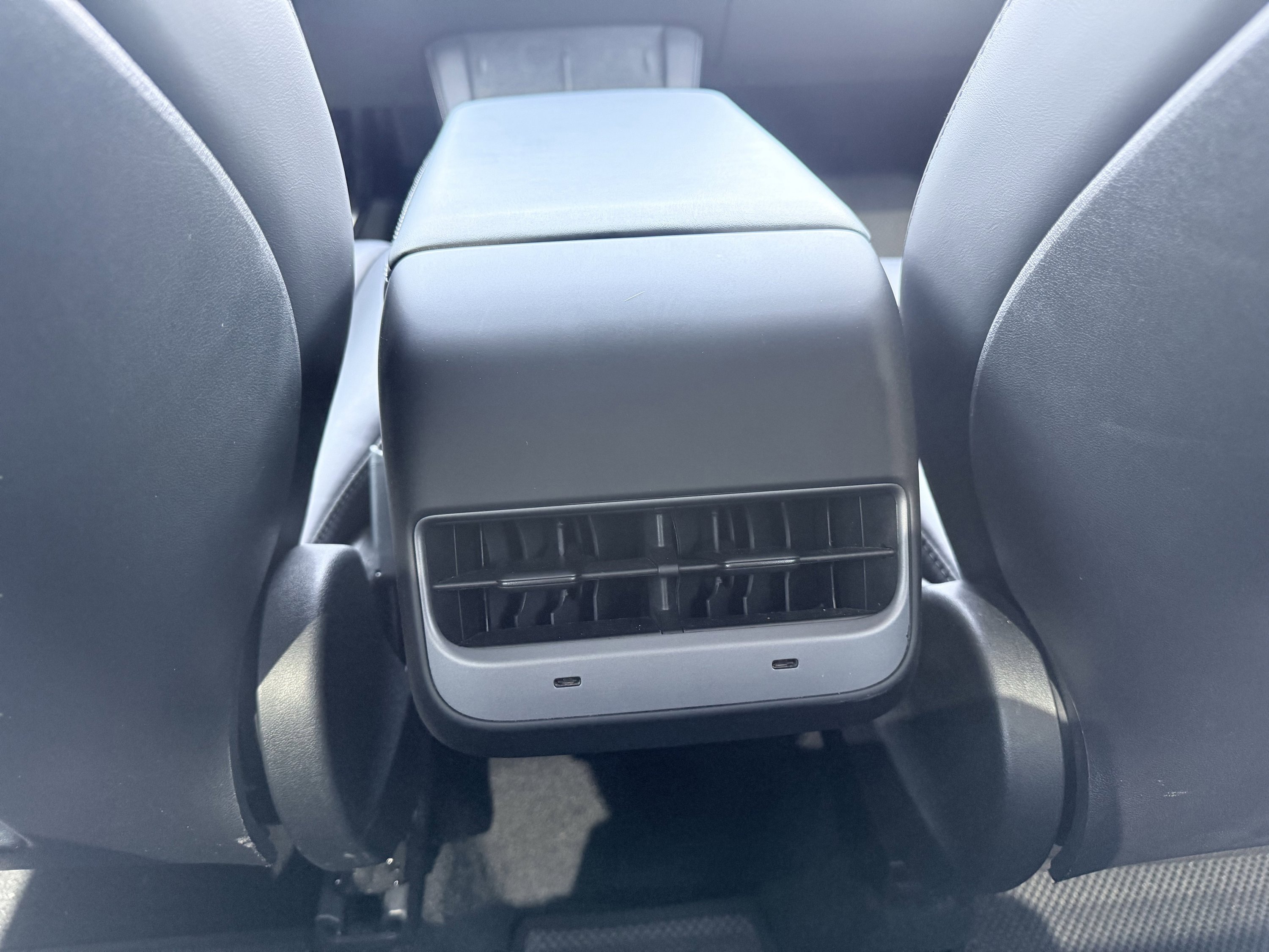 Used 2022 Tesla Model Y Performance image 42