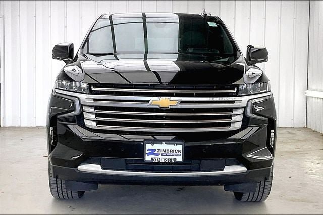 Used 2021 Chevrolet Suburban High Country w/ Premium Package AWD/4WD image 3
