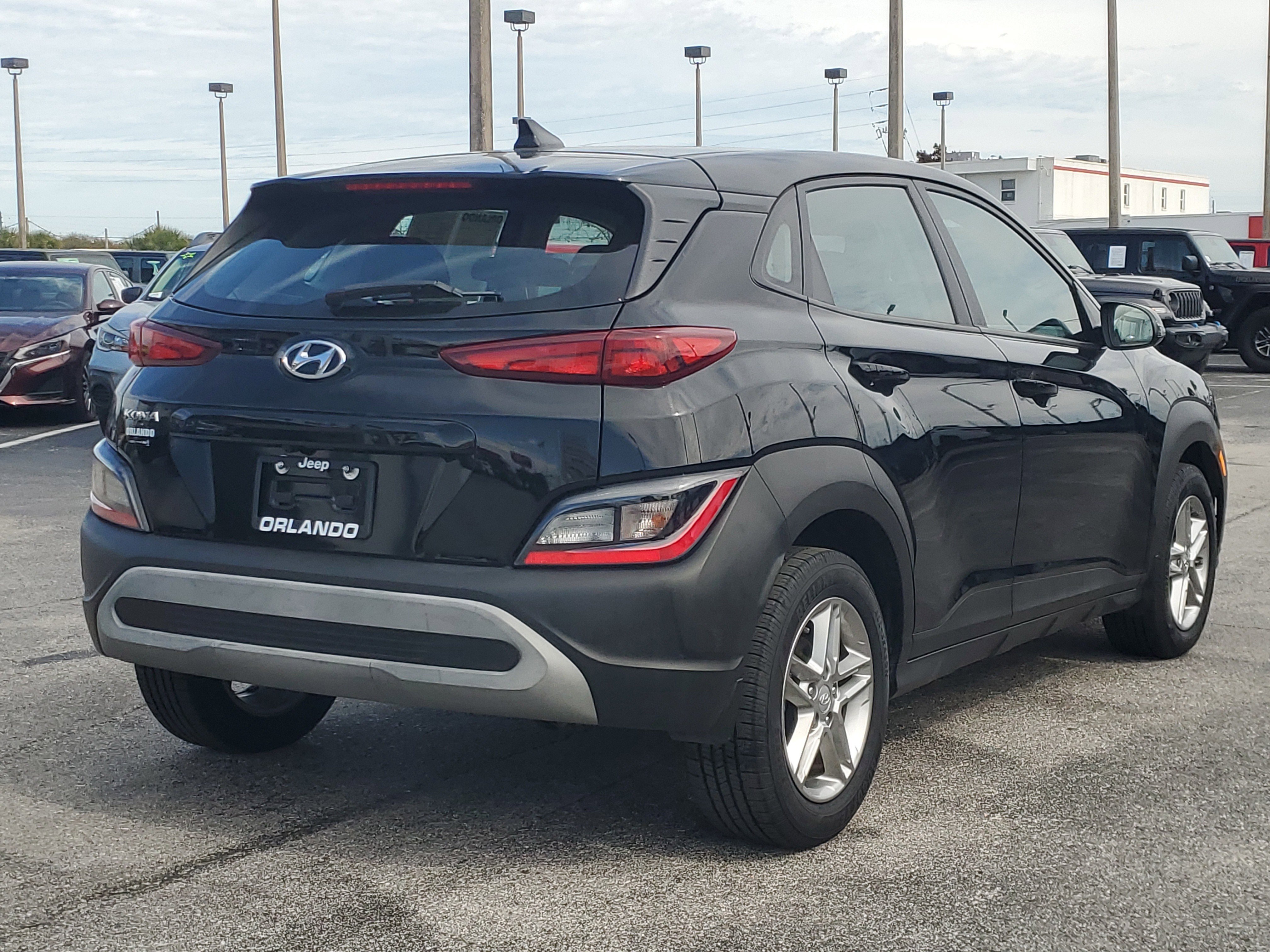 Used 2023 Hyundai Kona SE image 8