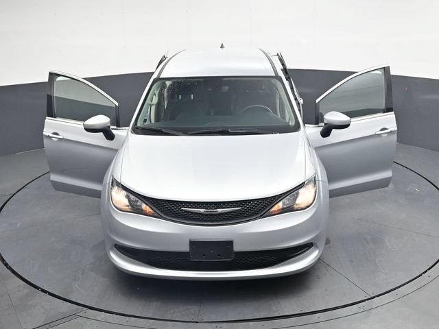 Used 2023 Chrysler Voyager LX FWD image 40