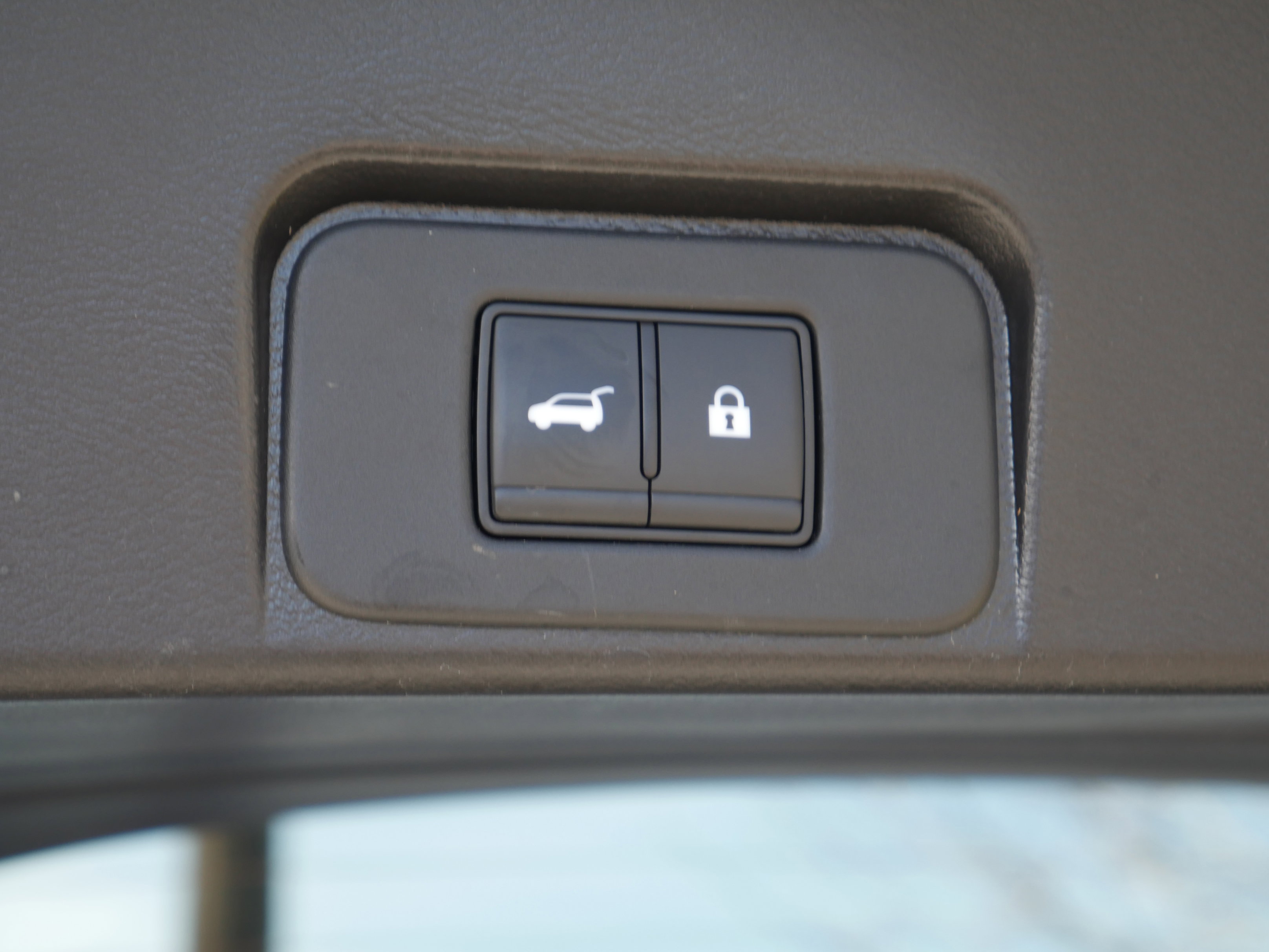 Certified 2023 Nissan Rogue SL w/ SL Premium Package image 23