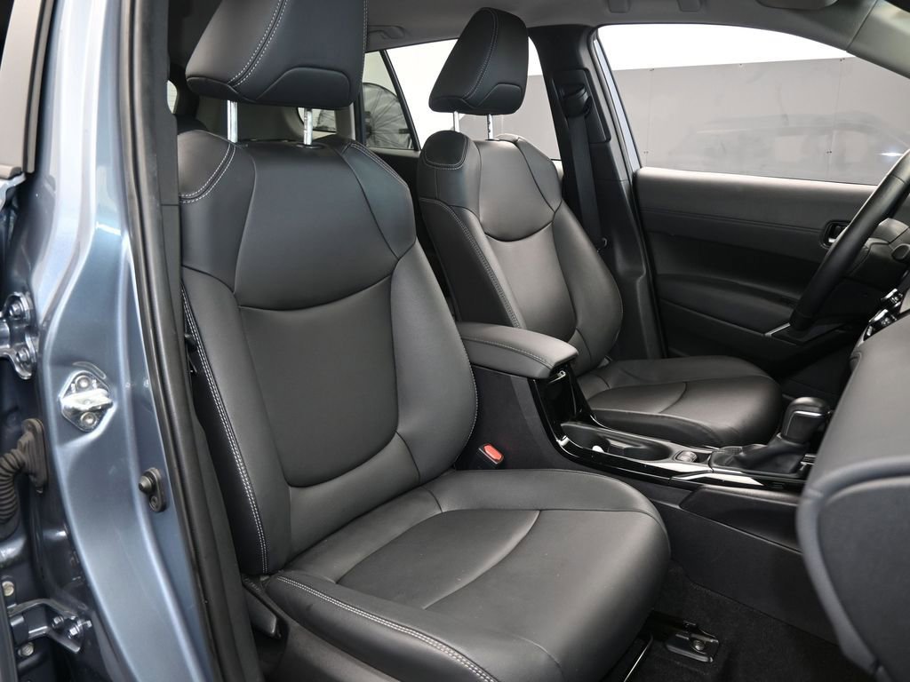 Used 2022 Toyota Corolla Cross XLE image 45