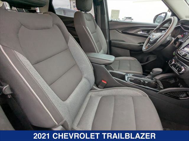 Used 2021 Chevrolet TrailBlazer LT w/ Convenience Package image 24