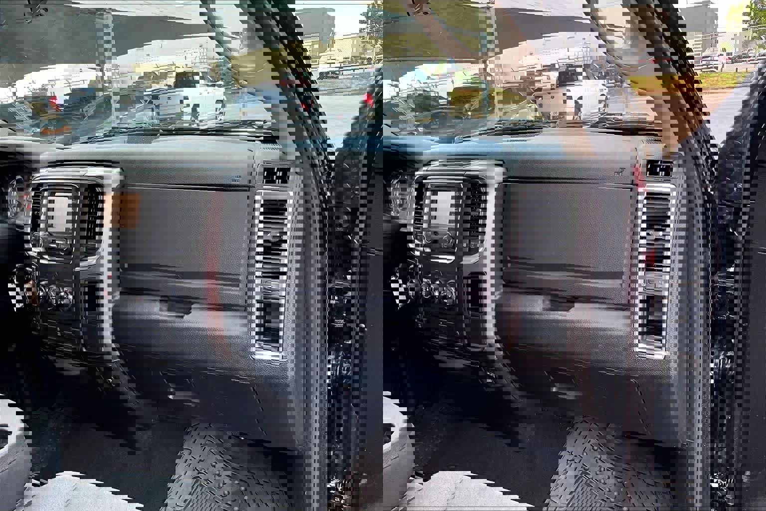 Used 2021 RAM 1500 Classic SLT image 17