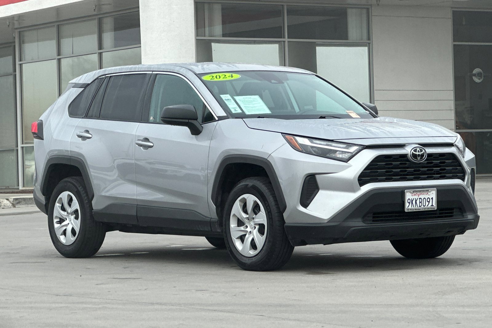 Used 2024 Toyota RAV4 LE image 8