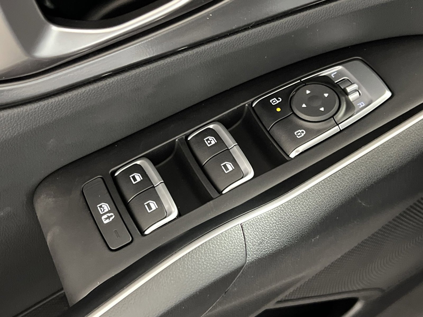 New 2026 Kia Sorento S image 13