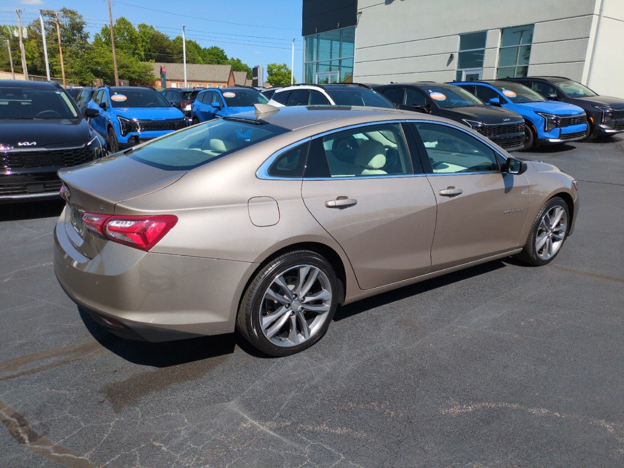 Used 2024 Chevrolet Malibu LT FWD image 7