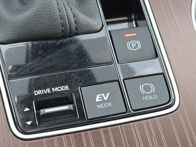 Used 2024 Toyota Sienna XLE image 7