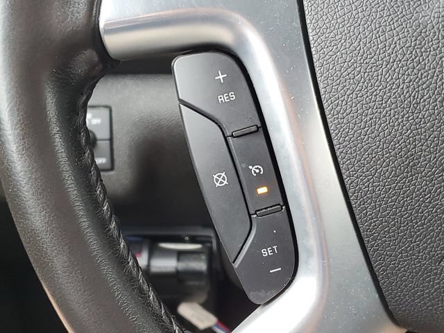 Used 2017 Chevrolet Traverse LT w/ Style and Technology Package FWD image 11