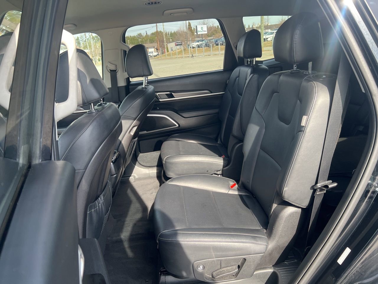 Used 2023 Kia Telluride S image 19