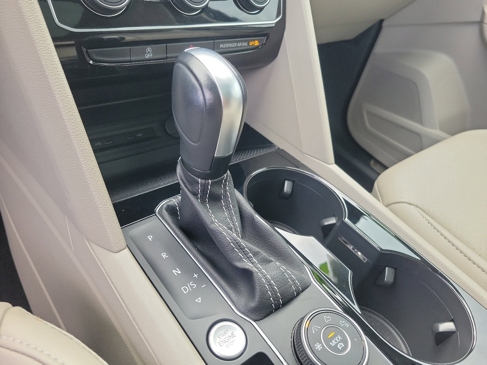 Used 2021 Volkswagen Atlas SEL image 15