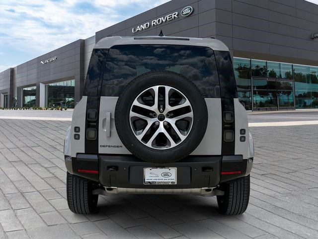 New 2026 Land Rover Defender 110 X-Dynamic SE AWD/4WD image 4