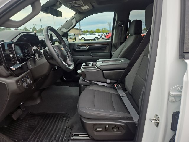 Used 2024 Chevrolet Silverado 1500 LT AWD/4WD image 10