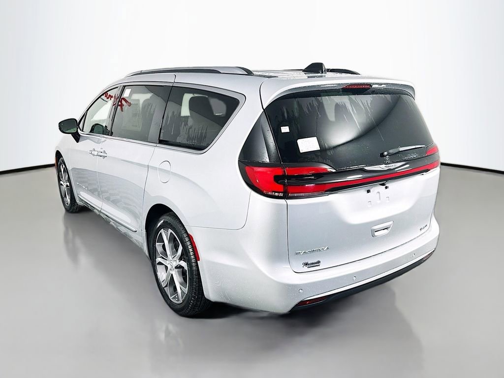 New 2026 Chrysler Pacifica Pinnacle image 5