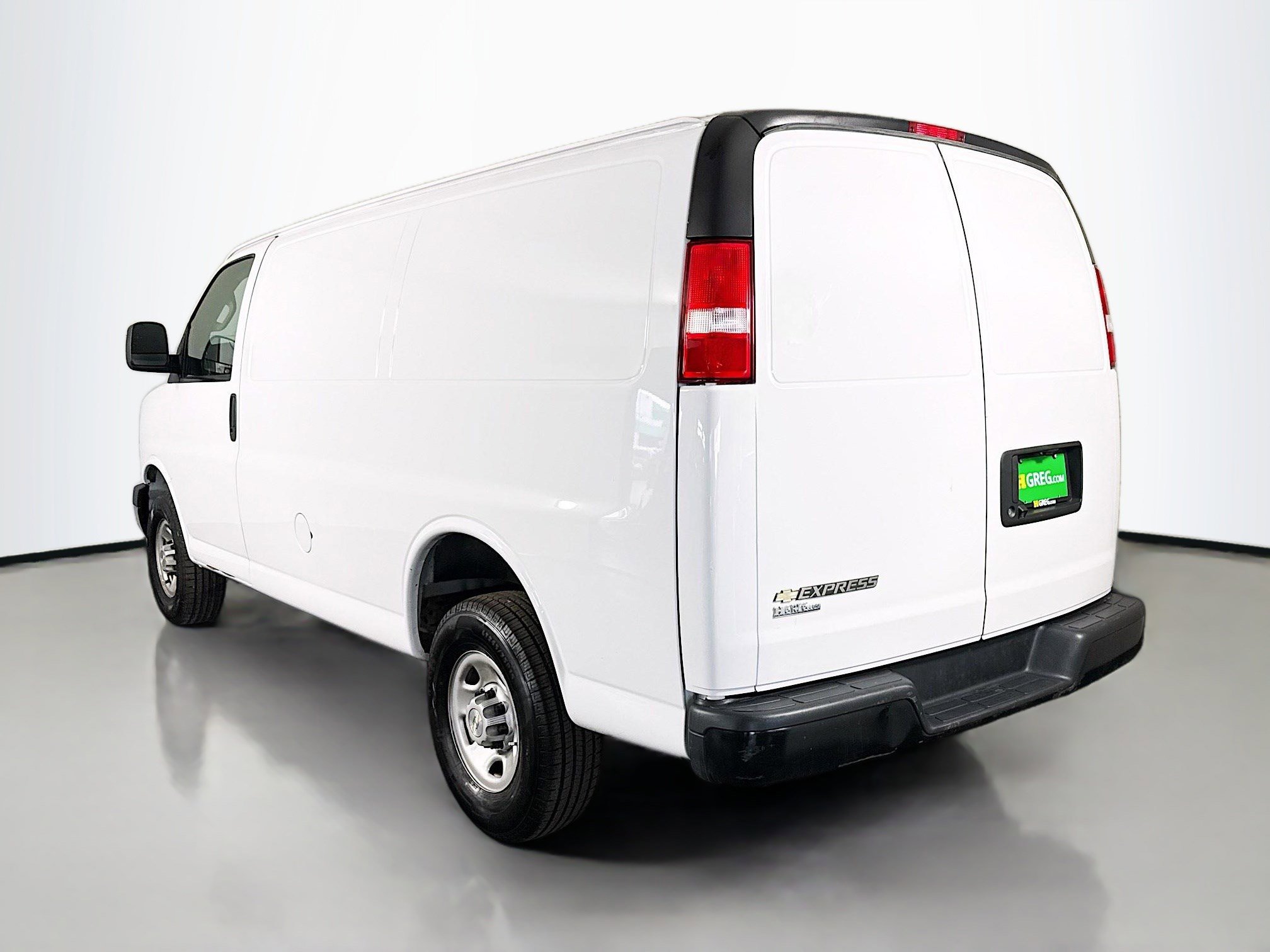 Used 2022 Chevrolet Express 2500 image 7