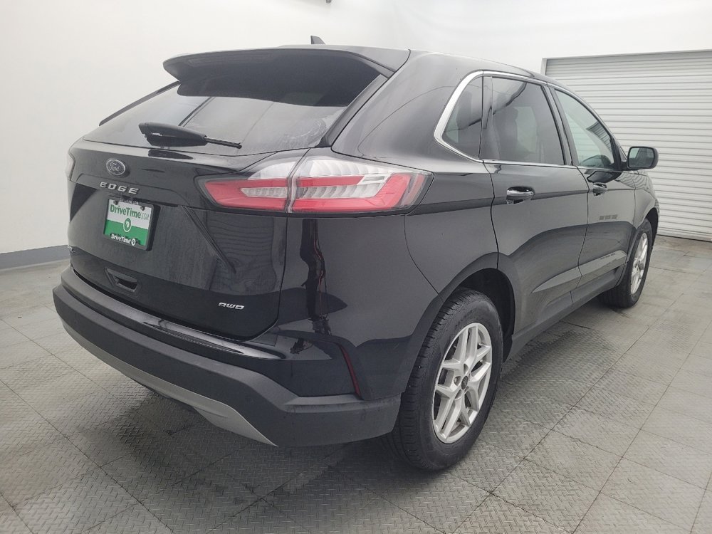 Used 2024 Ford Edge SEL image 9