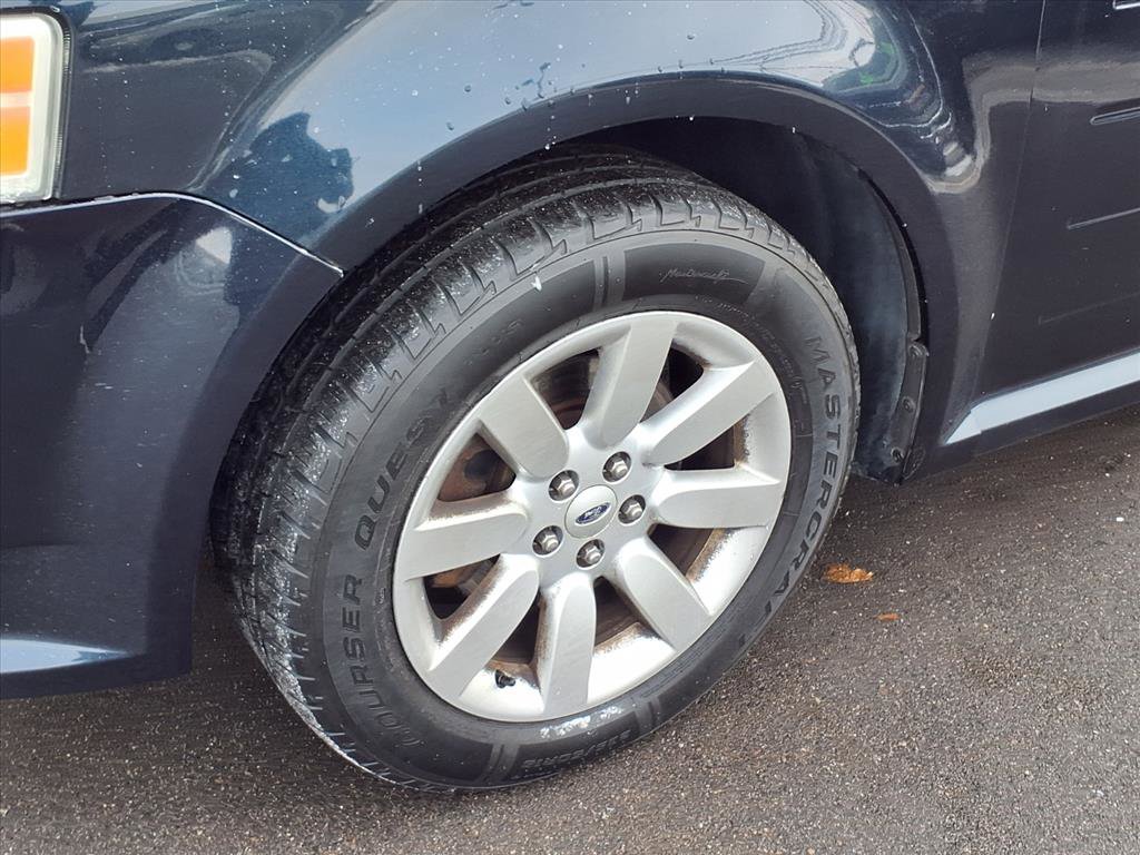 Used 2009 Ford Flex SE image 17