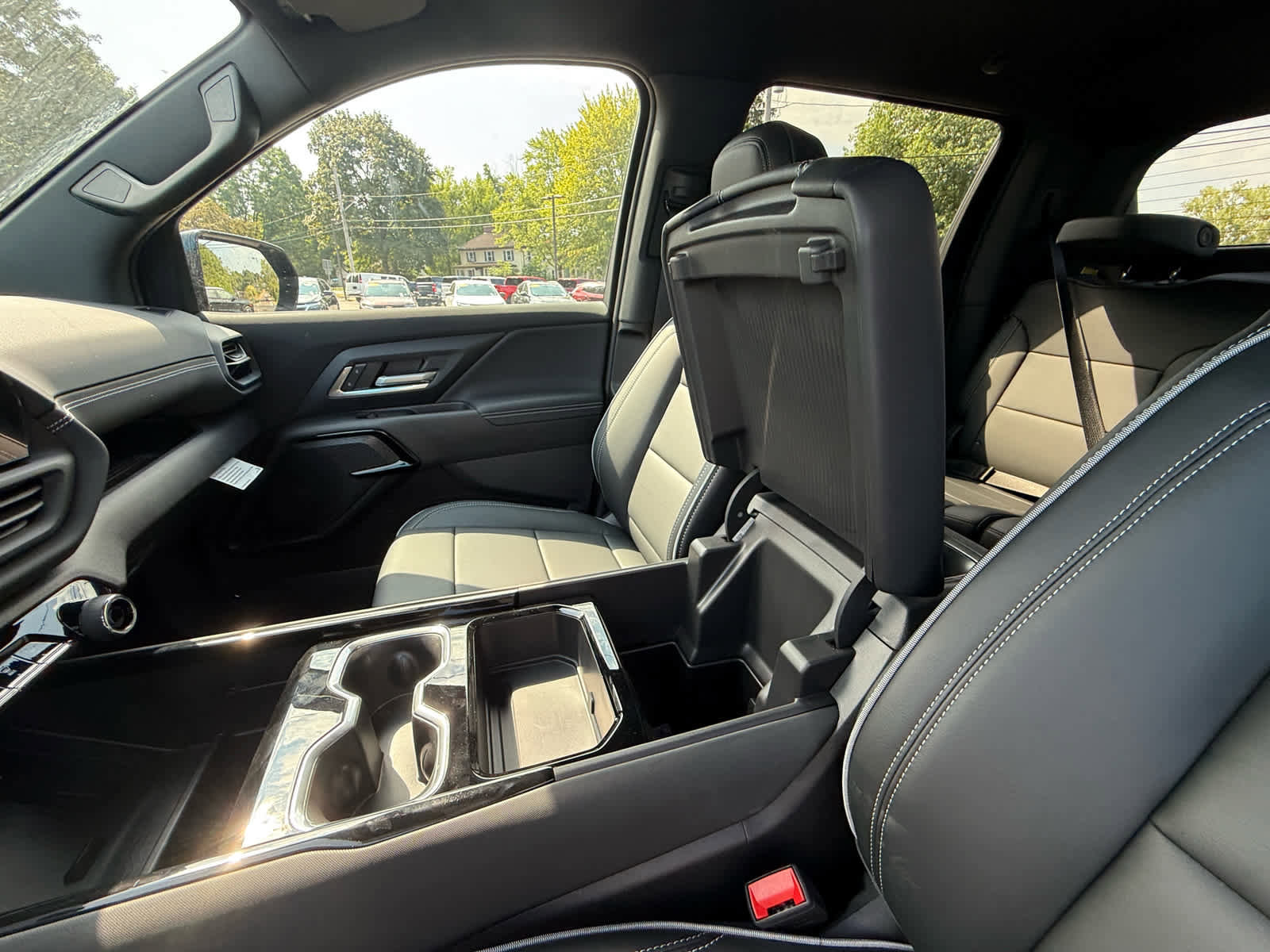 New 2026 Chevrolet Silverado EV LT image 13