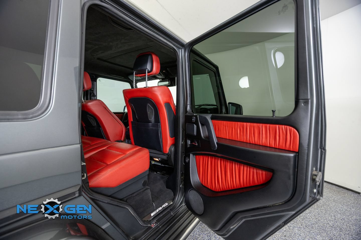 Used 2013 Mercedes-Benz G 63 AMG 4MATIC image 40