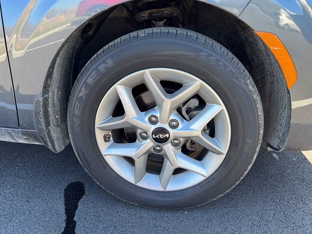 Used 2024 Kia Soul LX w/ Option Group 015 image 7