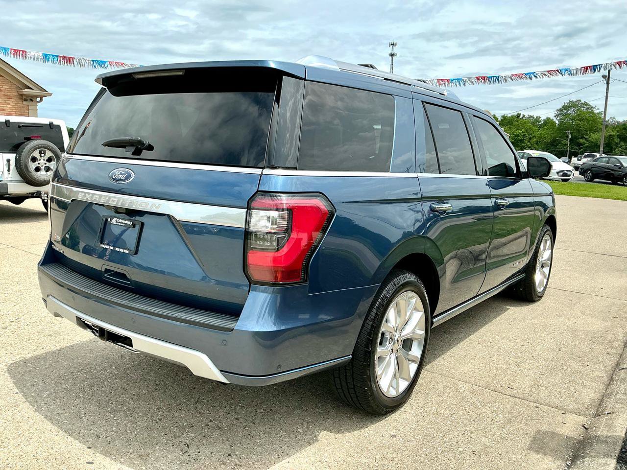 Used 2019 Ford Expedition Platinum AWD/4WD image 5
