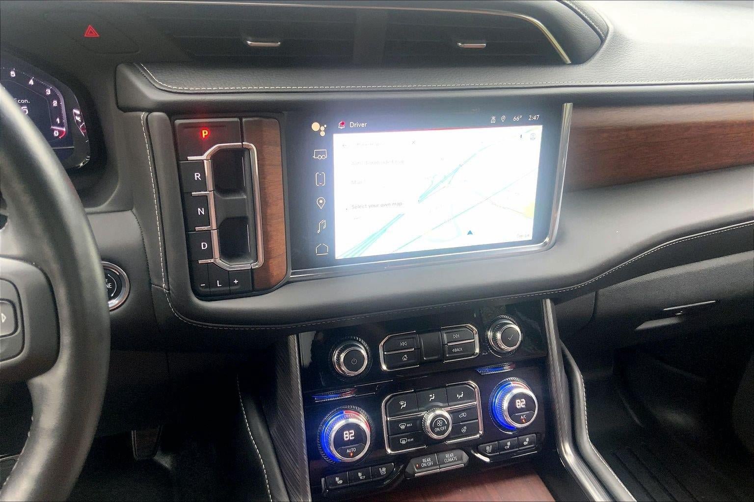 Used 2023 GMC Yukon XL Denali Ultimate AWD/4WD image 6