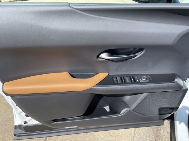 Certified 2026 Lexus UX 300h FWD w/ Accessory Package (Z2) image 12
