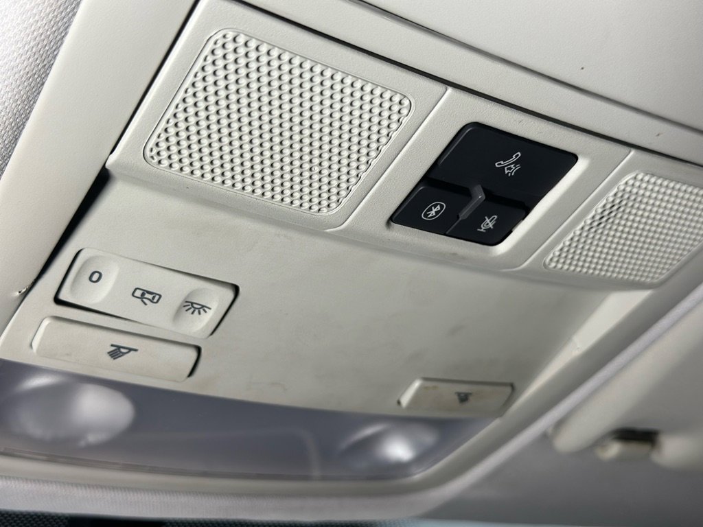 Used 2011 Volkswagen Tiguan S image 31