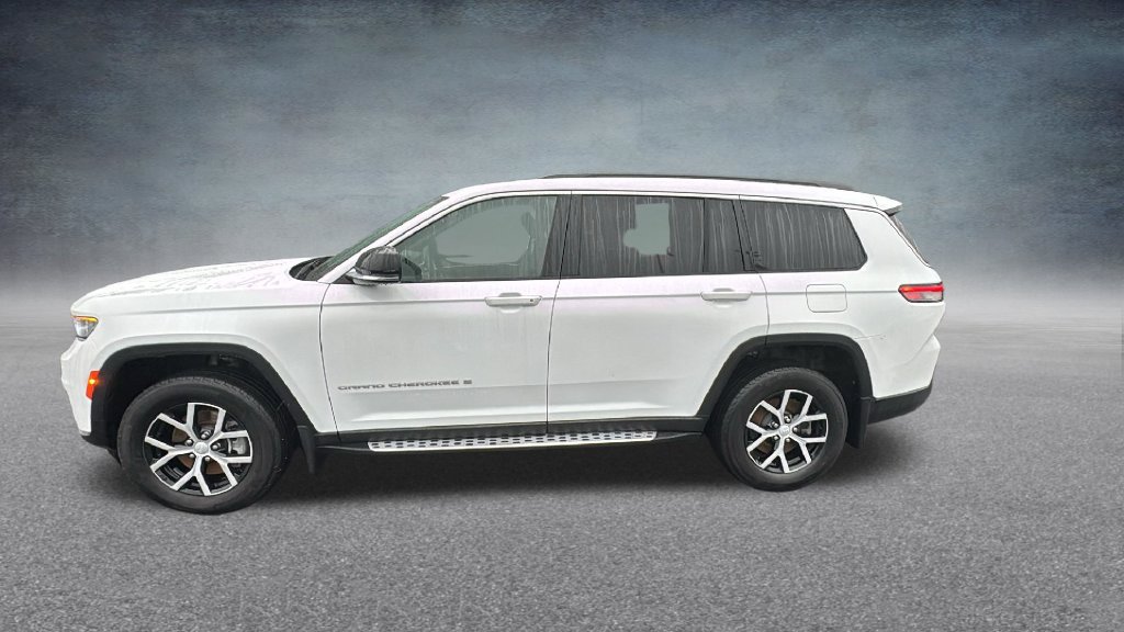 Used 2025 Jeep Grand Cherokee L Limited w/ MOPAR Finishing Package AWD/4WD image 8