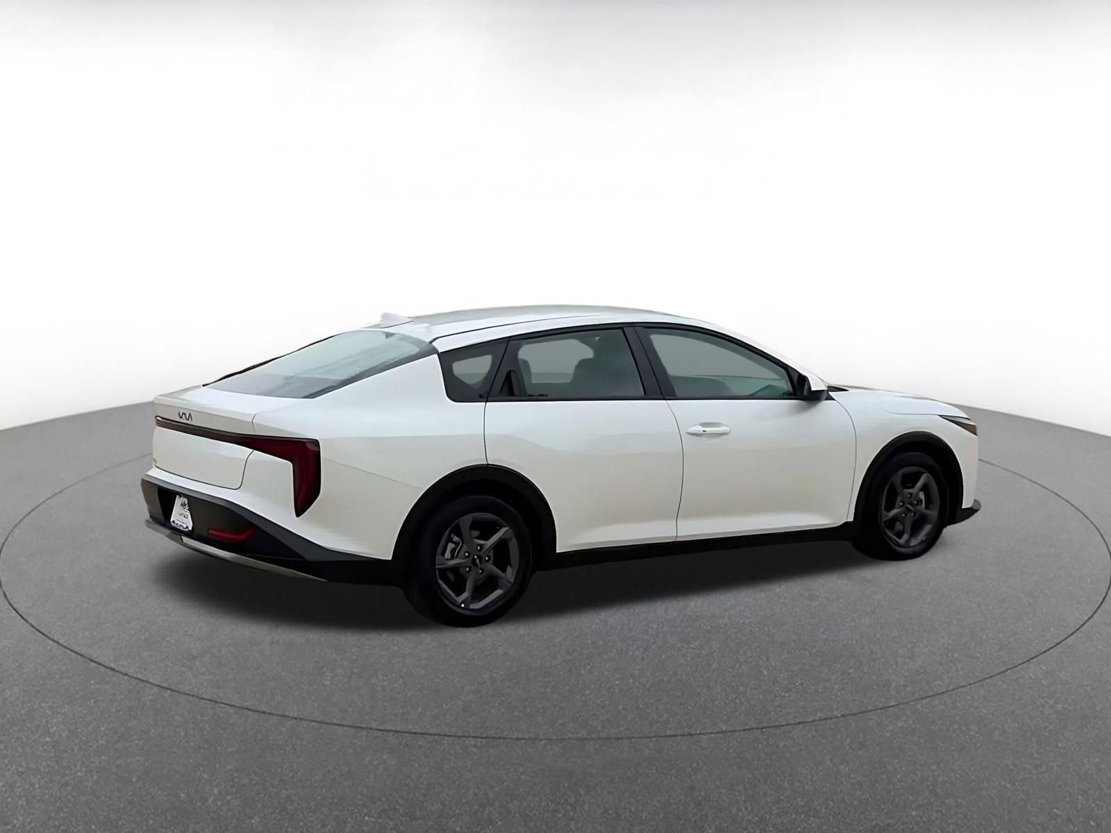 Used 2025 Kia K4 FWD image 15