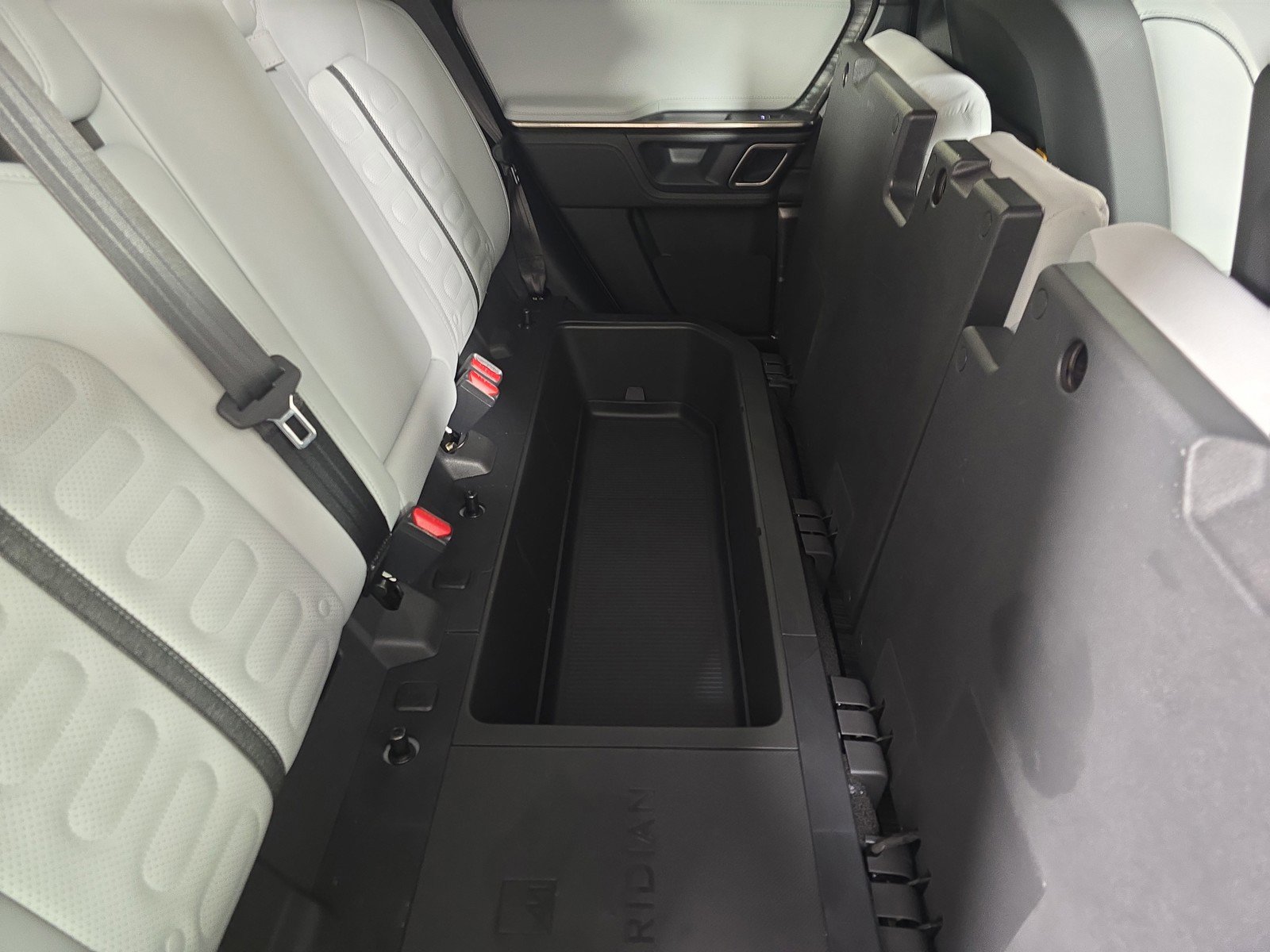 Used 2023 Rivian R1T Launch Edition image 24