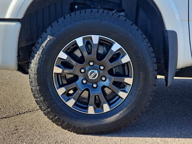Used 2019 Nissan Titan PRO-4X w/ Pro-4x Convenience Package image 18