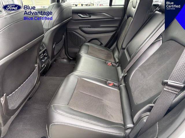 Used 2023 Jeep Grand Cherokee Altitude AWD/4WD image 13