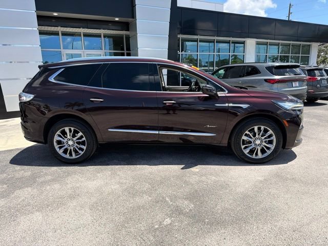 Used 2022 Buick Enclave Avenir w/ Avenir Technology Package FWD image 10