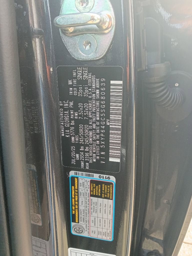 Used 2025 Kia Telluride S FWD image 3