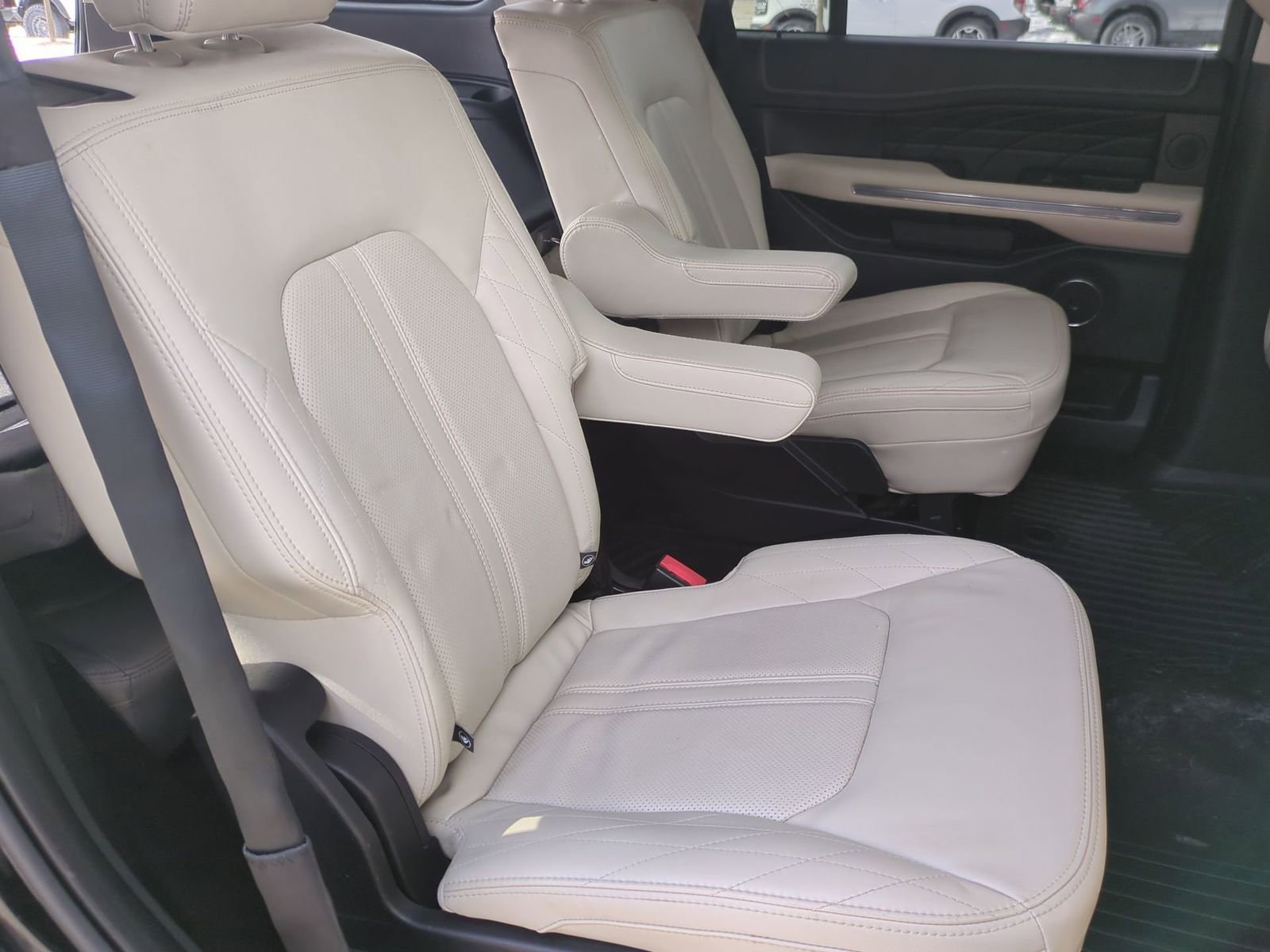 Used 2019 Ford Expedition Platinum image 23