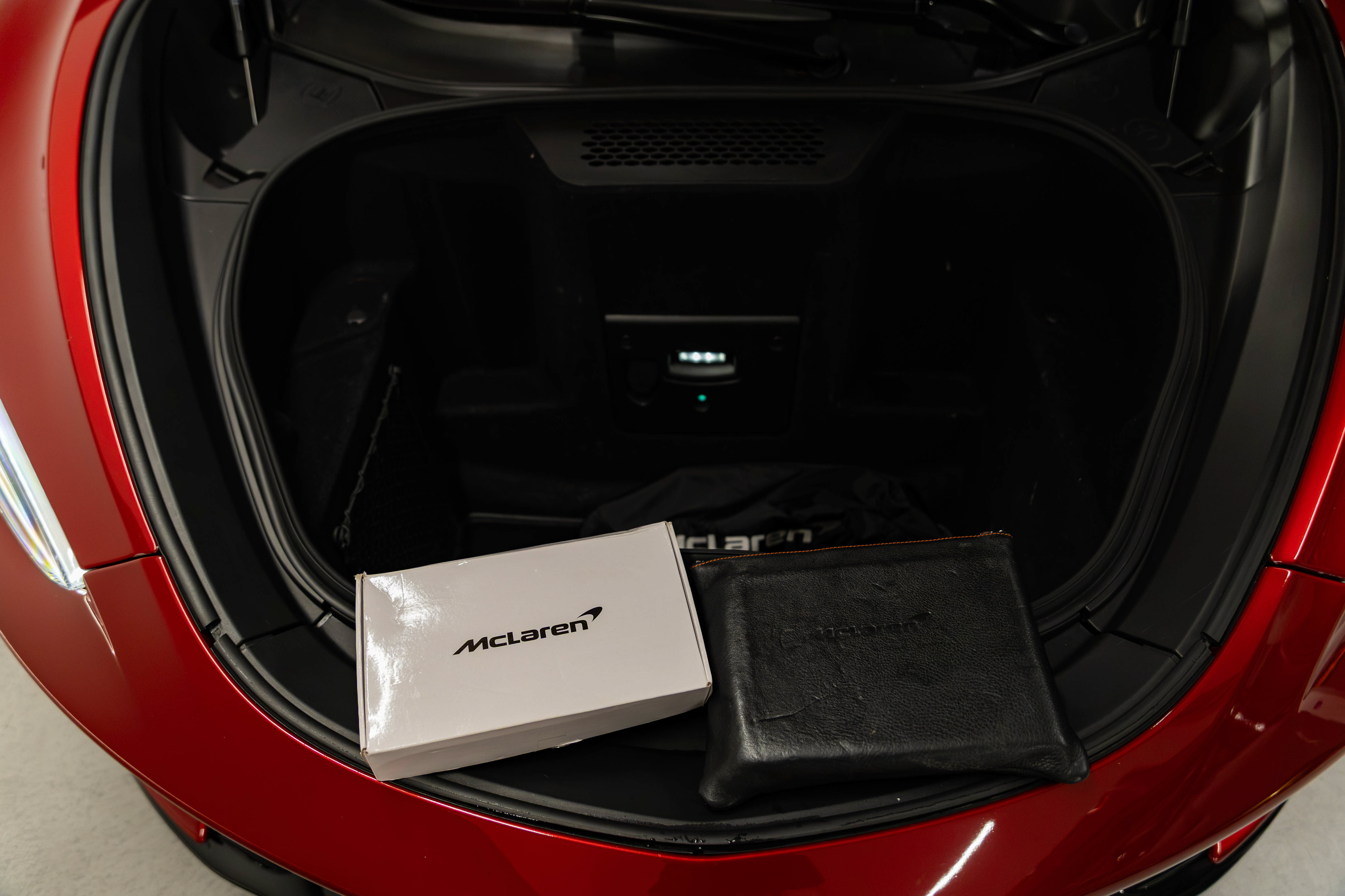 Used 2023 McLaren GT RWD image 23
