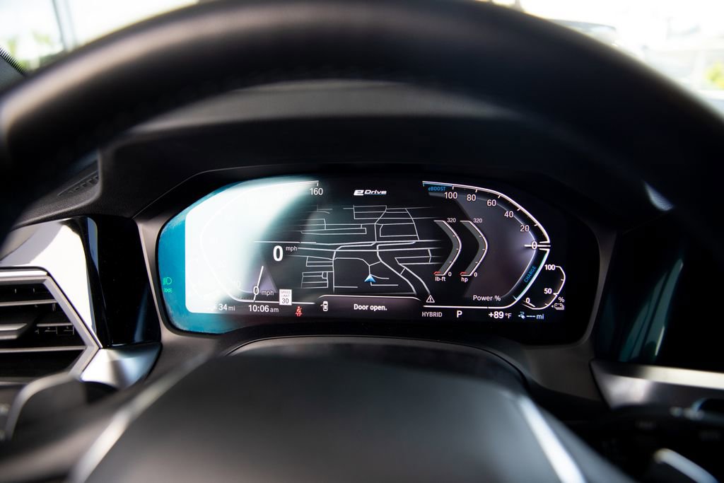 Used 2022 BMW 330e w/ Premium Package image 9