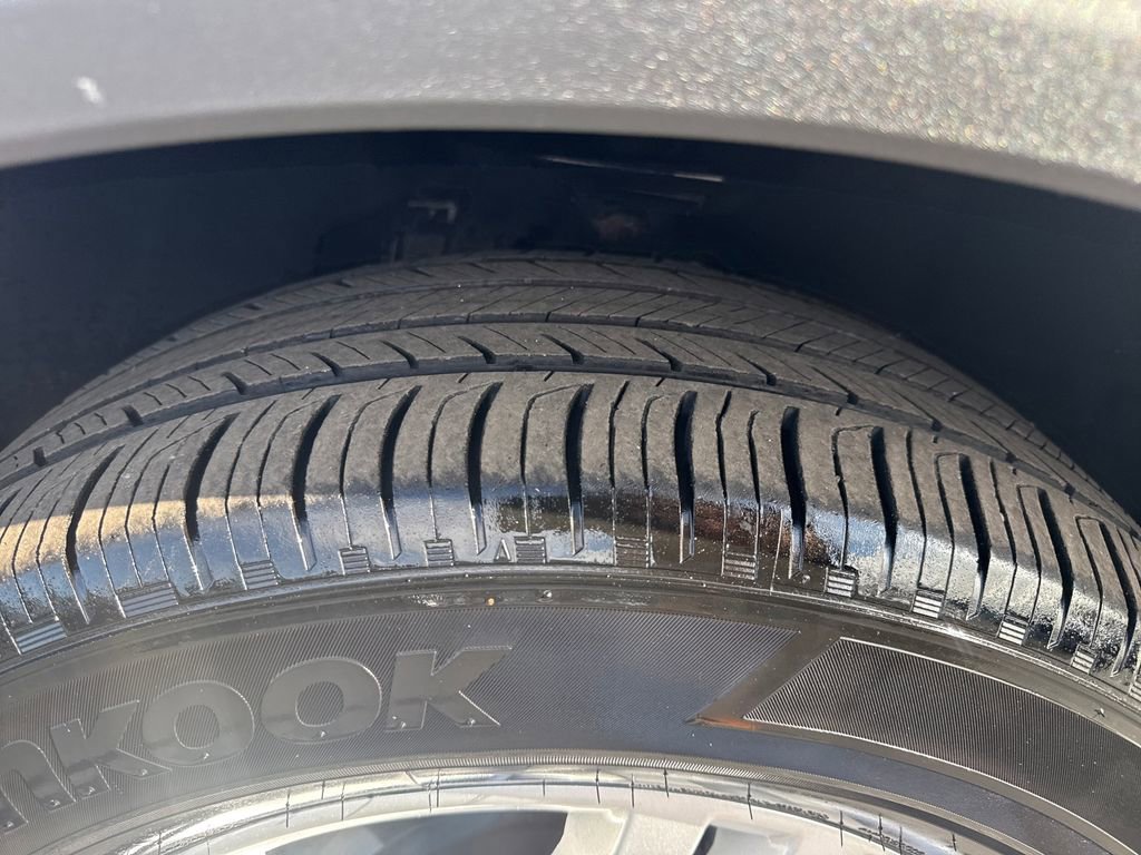 Used 2023 Ford Explorer XLT w/ Equipment Group 202A image 13