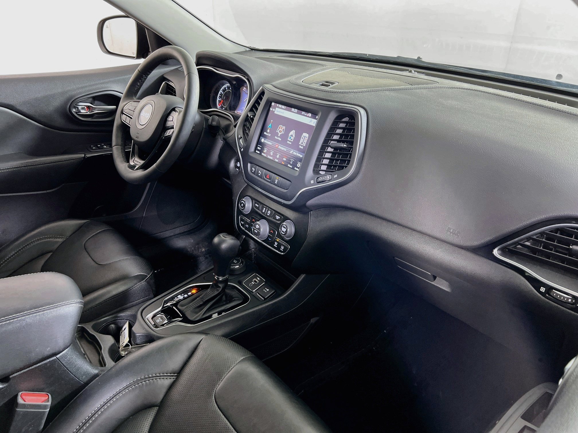 Used 2023 Jeep Cherokee Altitude Lux AWD/4WD image 28
