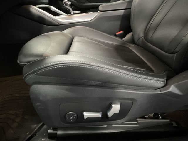 Used 2023 BMW 430i xDrive Convertible w/ M Sport Package image 18