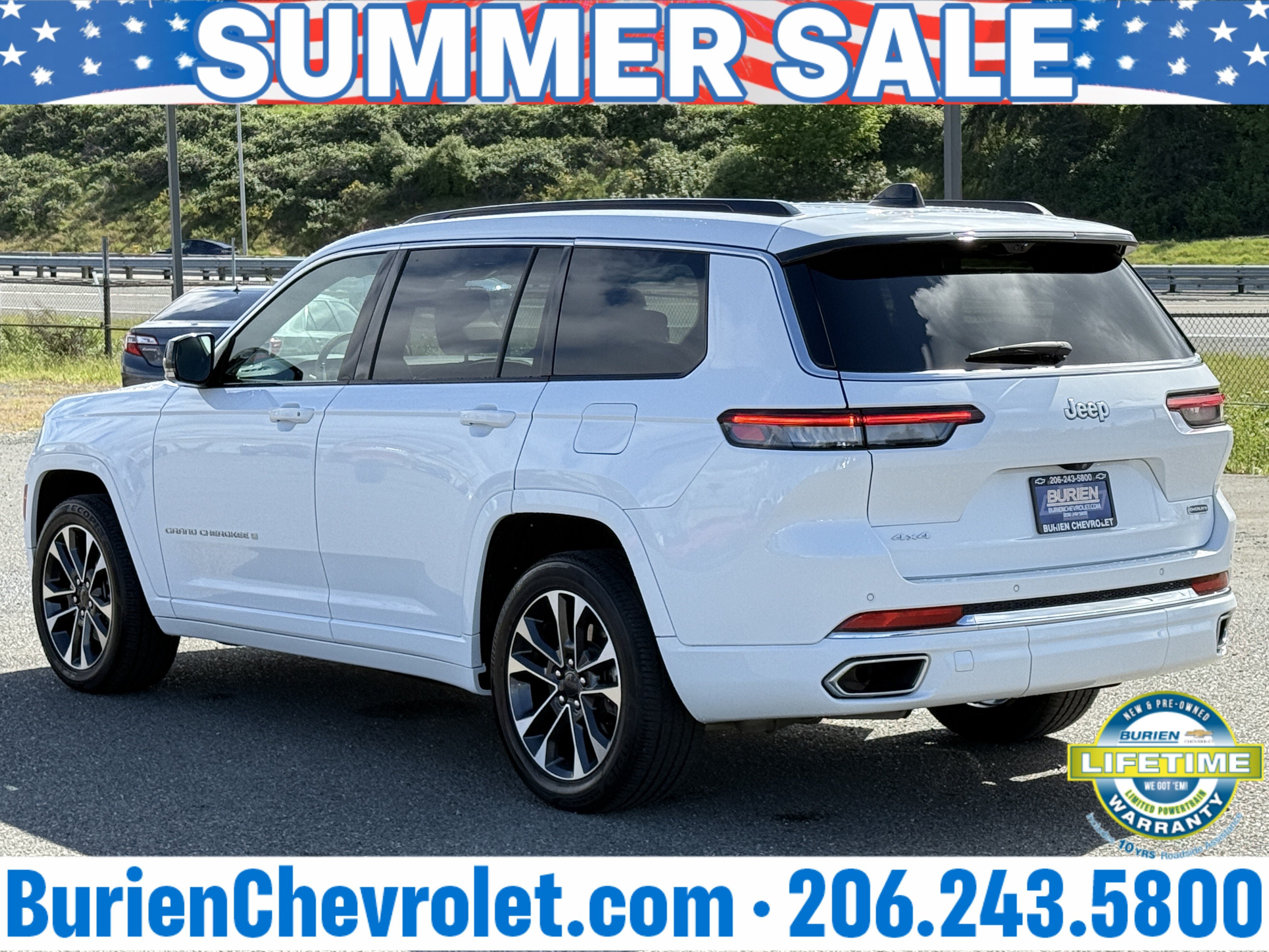 Used 2024 Jeep Grand Cherokee L Overland w/ Advanced Protech Group III AWD/4WD image 3