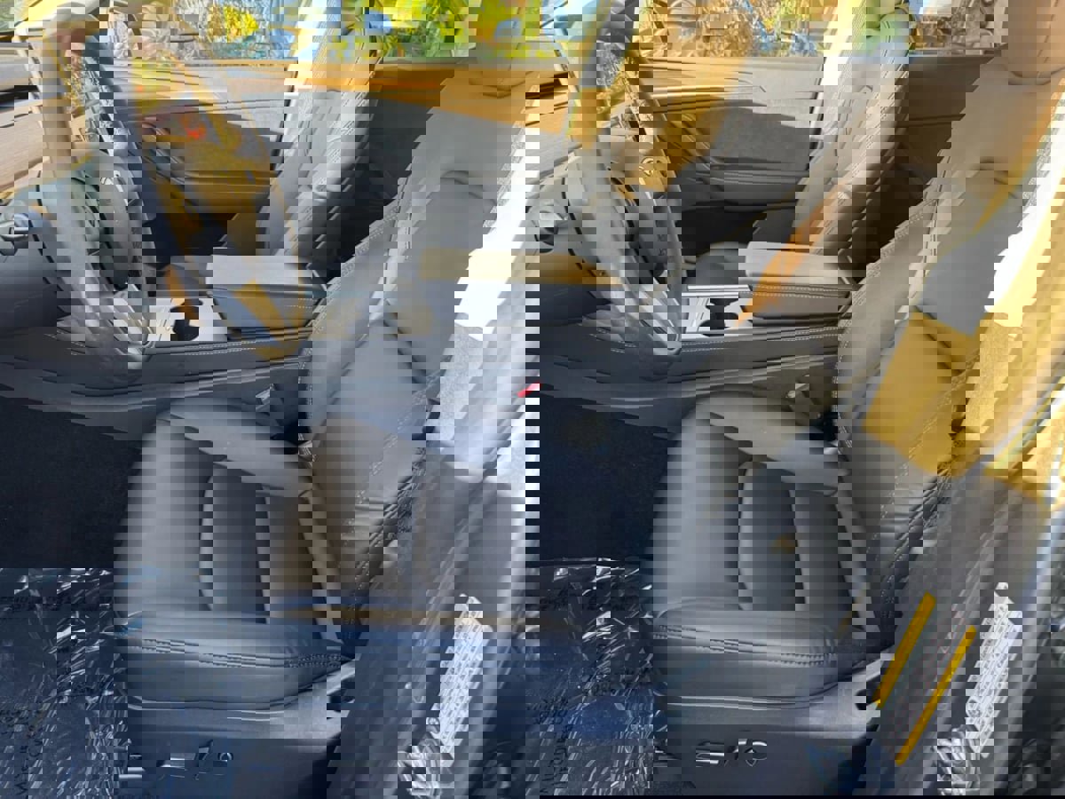 Used 2025 Tesla Model Y Long Range image 11