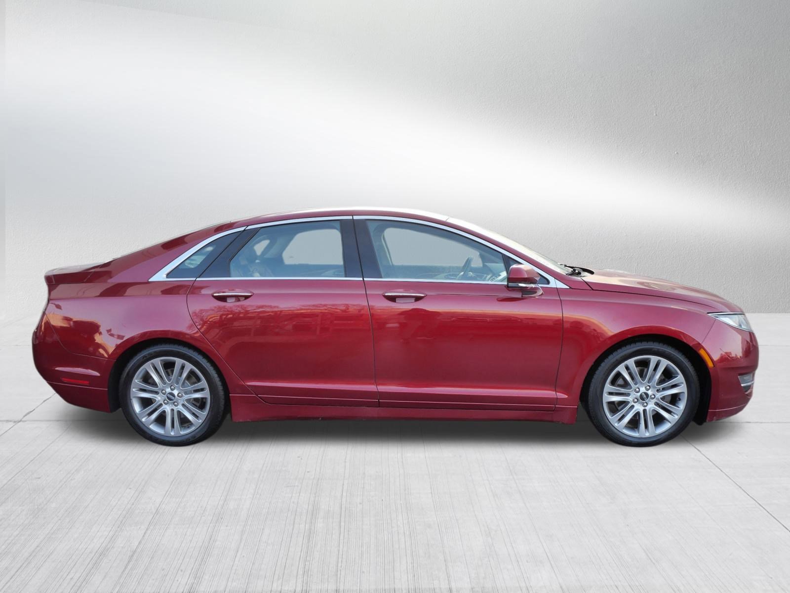 Used 2014 Lincoln MKZ image 8